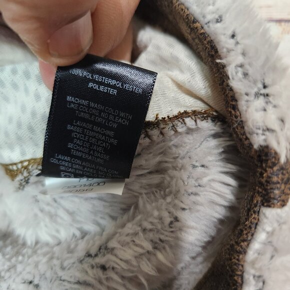 Kuhl Women's Flight Vest Size Small Hooded Soft Cozy Jacket Beige Sherpa Fleece - Picture 10 of 16